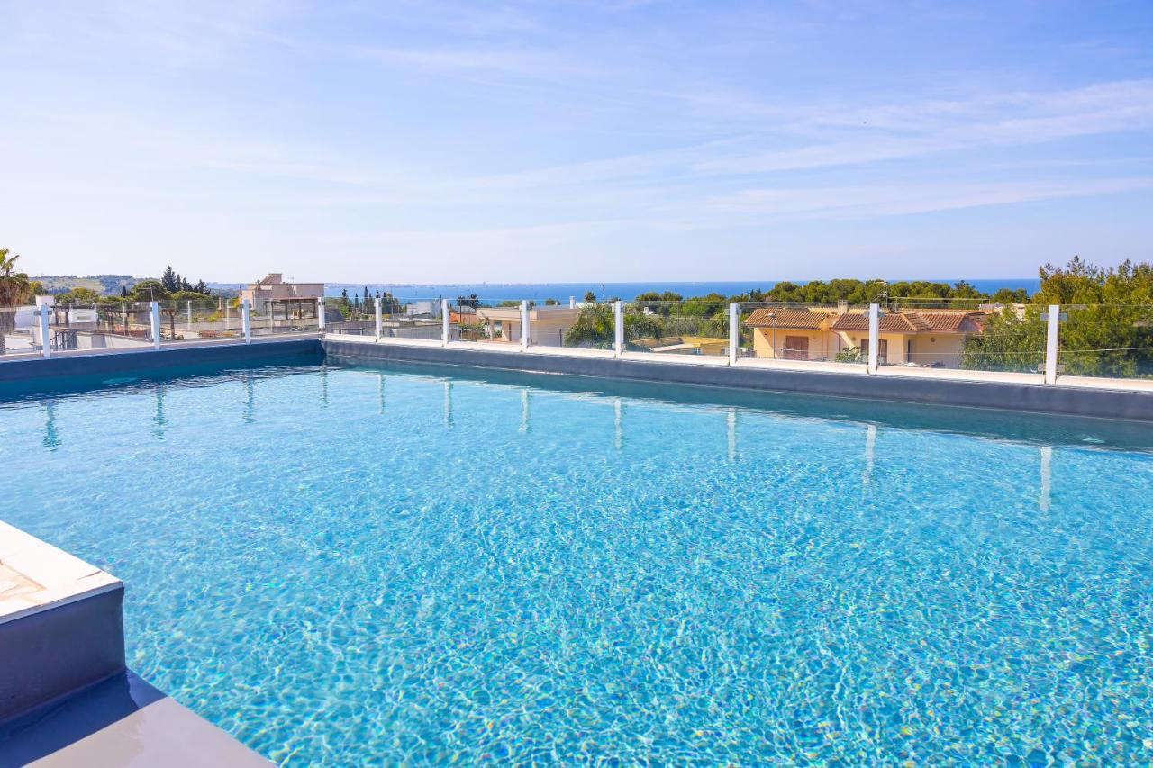 Aparthotel Residence Ludovica - Piscina Panoramica Vista Mare Santa Maria al Bagno Exterior photo