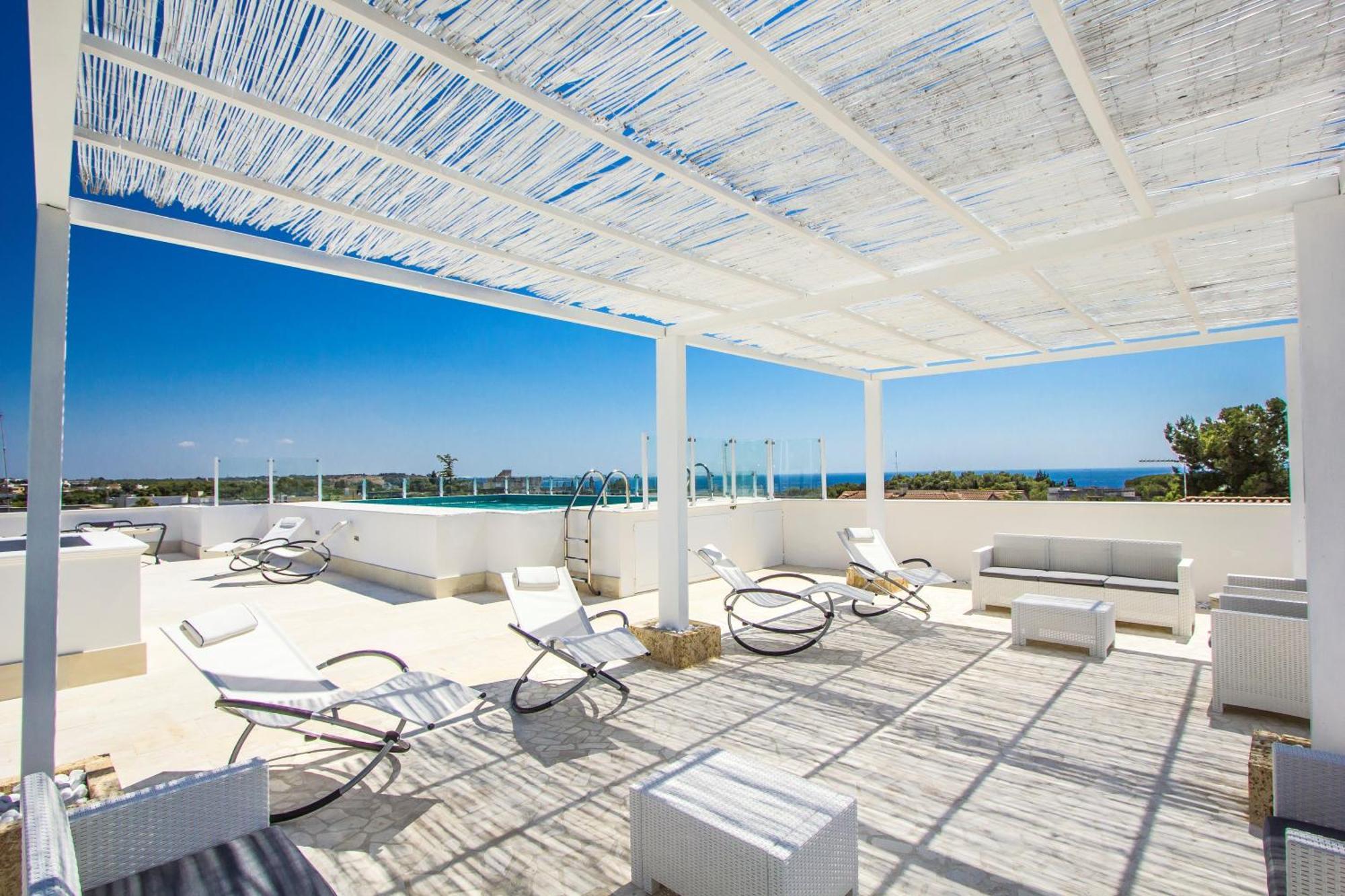 Aparthotel Residence Ludovica - Piscina Panoramica Vista Mare Santa Maria al Bagno Exterior photo